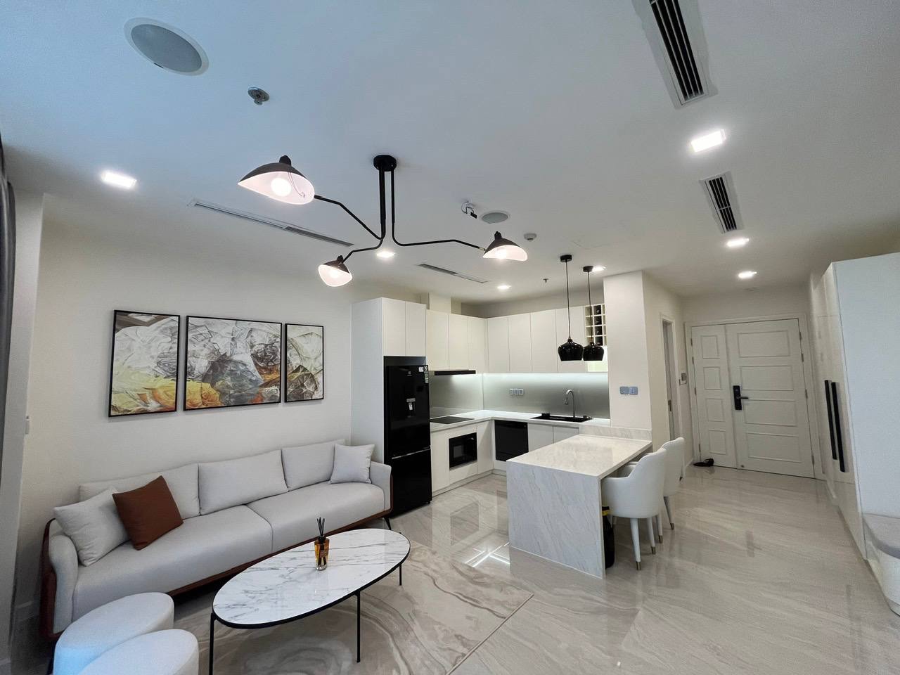 Căn hộ 2 PN L6 bán